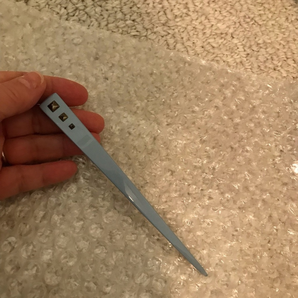 Hermes Kanzashi hair pick horn/resin blue